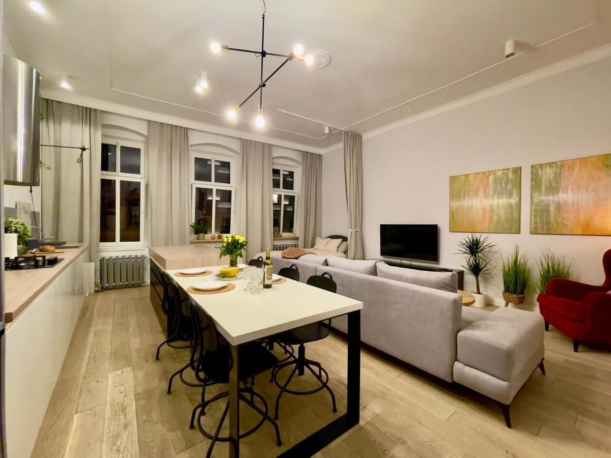 Spacious Apart In The Center- Main Square 300M Breslavia Esterno foto