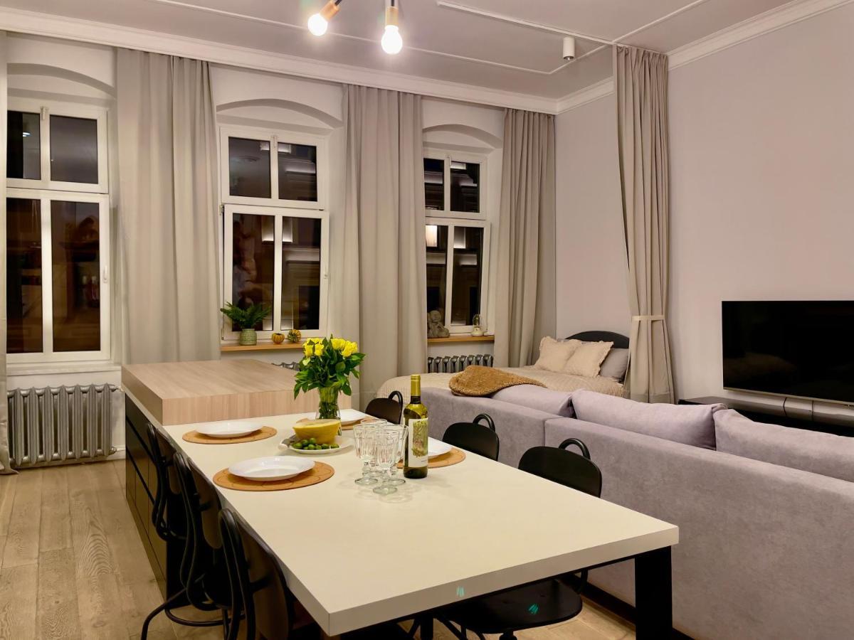 Spacious Apart In The Center- Main Square 300M Breslavia Esterno foto