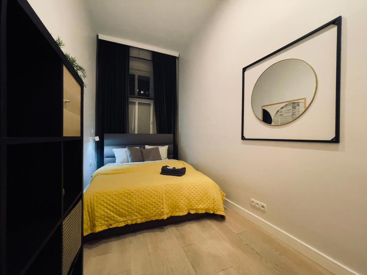 Spacious Apart In The Center- Main Square 300M Breslavia Esterno foto
