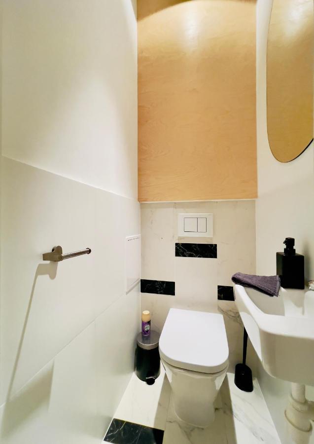 Spacious Apart In The Center- Main Square 300M Breslavia Esterno foto