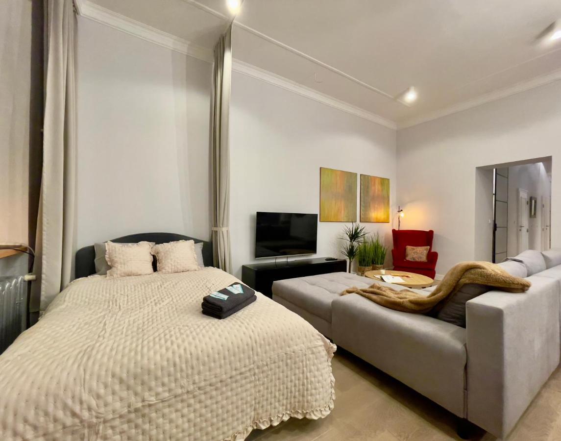 Spacious Apart In The Center- Main Square 300M Breslavia Esterno foto
